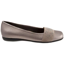 Trotters Samantha Pewter Metallic Gem (Women's) -Beautiful Shoes PewGem 3