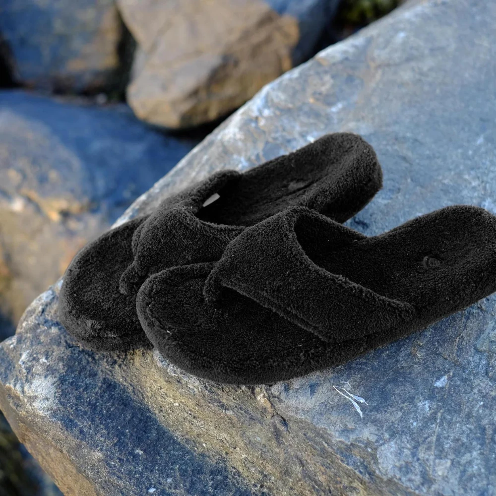 Acorn Spa Thong Black Slippers (Women's) 4 Acorn Spa Thong Black Slippers (Women's) - Image 2